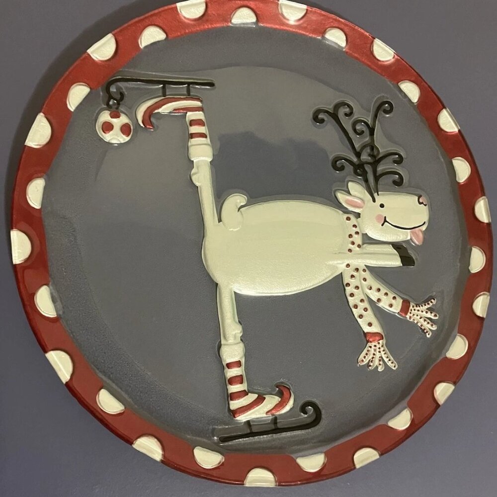 New 3D Round Glass Ice-Skating Reindeer Holiday Plate 14' RED/Silver/Black C & F